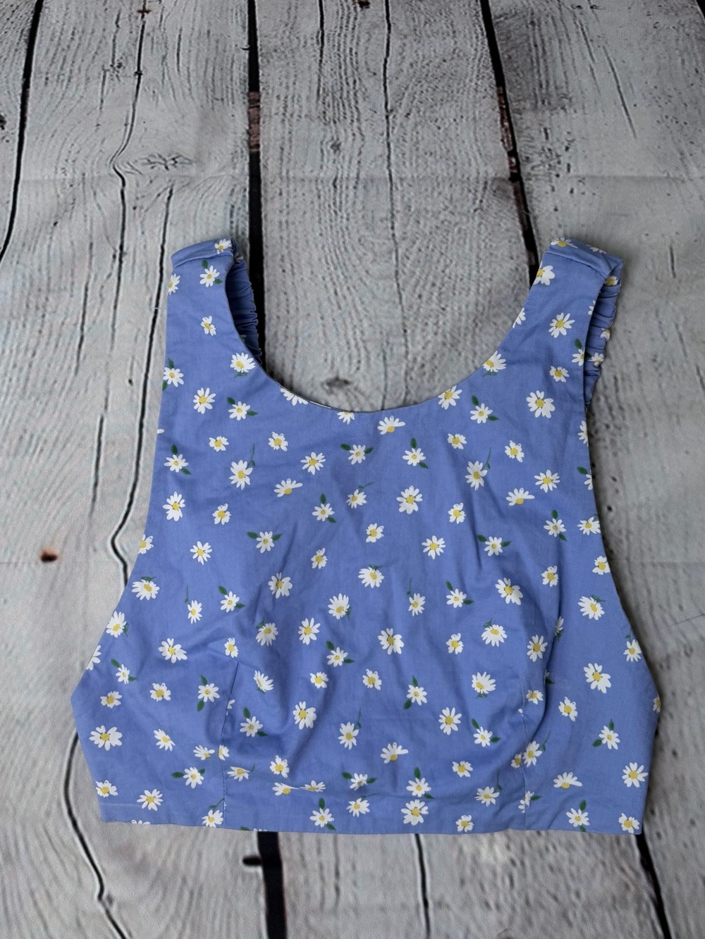 Zara Blue Floral Daisy Crop Tank - Picture 3 of 6